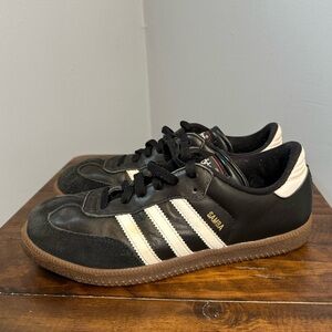 Adidas Samba Shoes Youth Size 6 Black Gum White Leather Classic Sneakers 036516